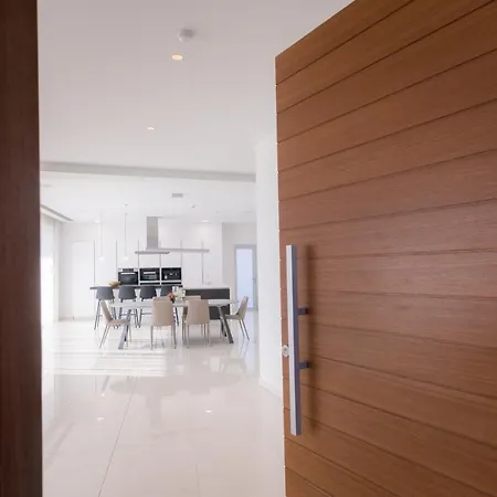 Villa Sea Pearl Beachfront - Anemone