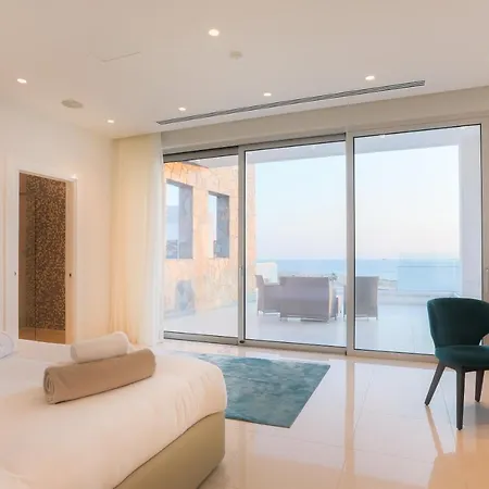 Sea Pearl Beachfront - Anemone Villa *