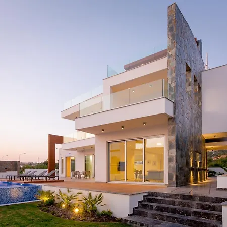 Sea Pearl Beachfront - Anemone Айя-Напа