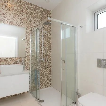 Sea Pearl Beachfront - Anemone Villa *