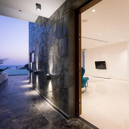 Sea Pearl Beachfront - Anemone أيا نابا