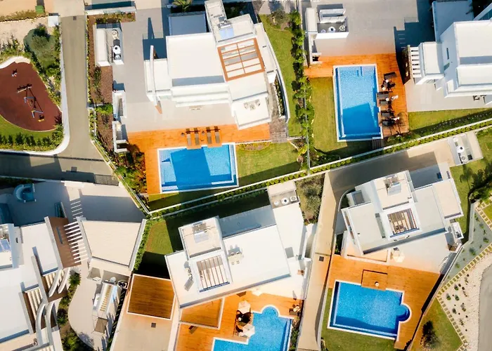 Sea Pearl Beachfront - Anemone